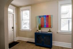 *5 Min to WVU*Smart TV*Full Kitchen*W/D