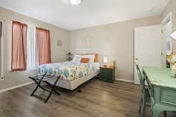 2min>RidgecrestGolf*1300ft²*LargeBackyard*1000Mbps