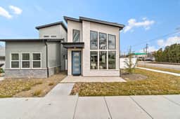 Walk to BSU*2600ft²*HotTub*King*Parking*1000Mbps