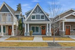 *Walk To BSU*HotTub*Parking*300Mbps*Smart TV*W/D*A/C
