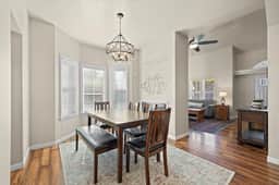 *Private Balcony*5Min>NNU*Backyard*King*Parking*W/D