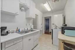 Parking|Smart TV|Full Kitchen|Self Check-In|W/D