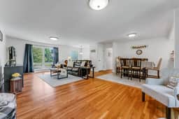 *7 Min to WVU*Private Deck*Game Room*Full Kitchen*W/D