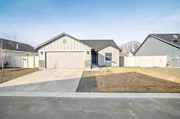 Heart of Caldwell*KingBed*Fast Wifi*5min>I84 - Image 4