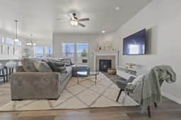 2min>Ridgevue☆1800ft²☆King☆FirePlace☆600Mbps - Image 3