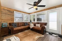 *Heart of Hagerman*Modern Farmhouse*Getaway* - Image 4