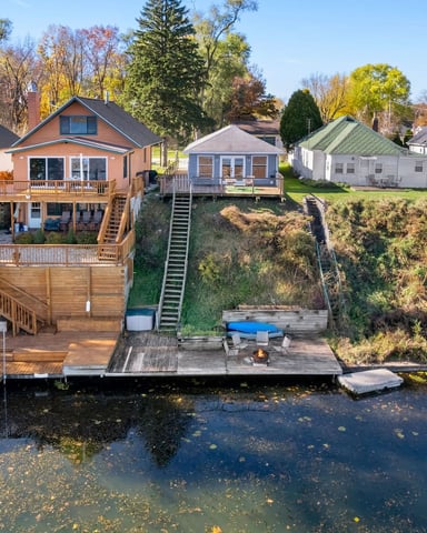 Close to Parks, Restaurants, and Attractions