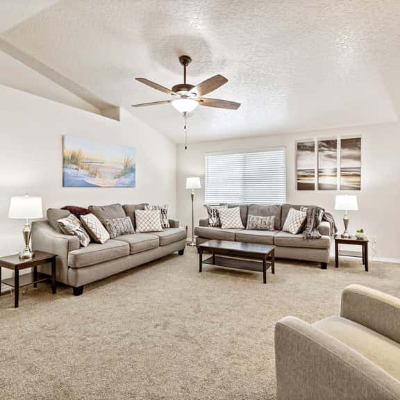 2Min>RedhawkGolfCourse★LongStays★300mbps★1300ft²★ - Image 1