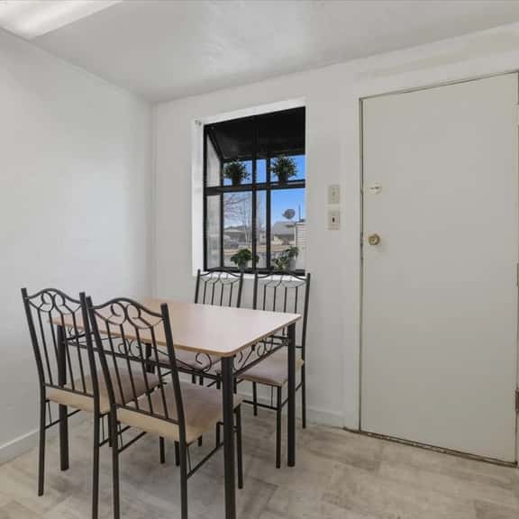 Parking|Smart TV|Full Kitchen|Self Check-In|W/D - Image 1