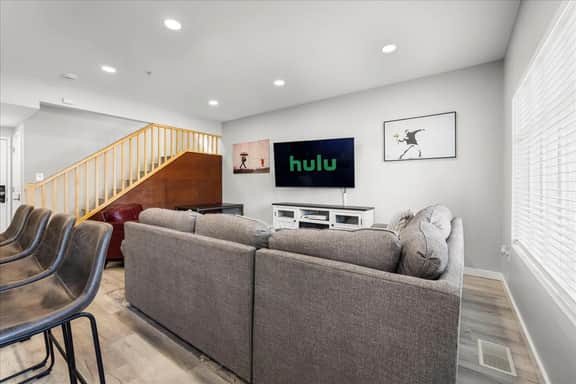 *Heart of Downtown*Balcony*Parking*300Mbps*BBQ