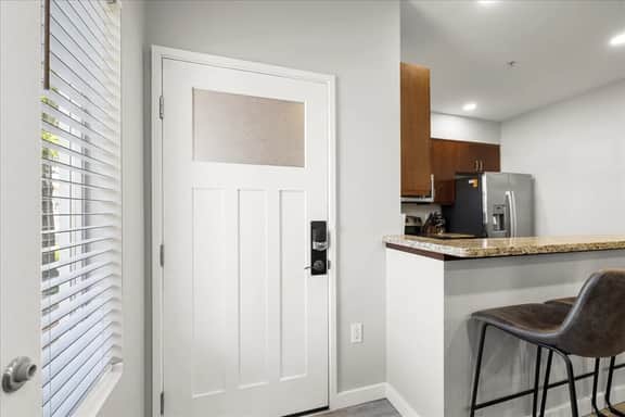 *Heart of Downtown*Balcony*Parking*300Mbps*BBQ