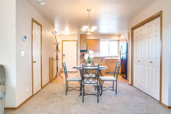 Cozy Meridian Home * HULU * W/D * 12 Min to Boise