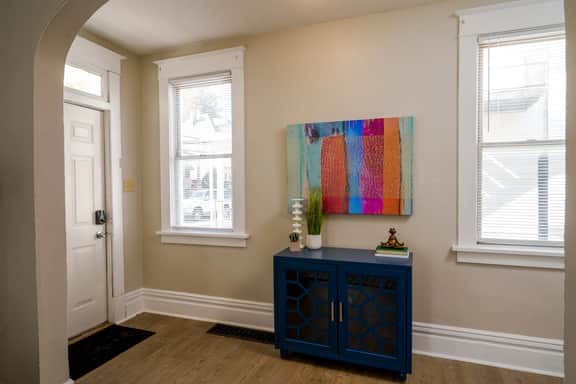 *5 Min to WVU*Smart TV*Full Kitchen*W/D