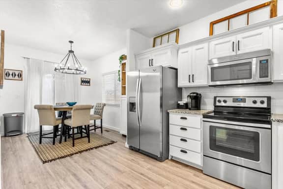 *Heart of Meridian*Patio, firepit*Backyard*King