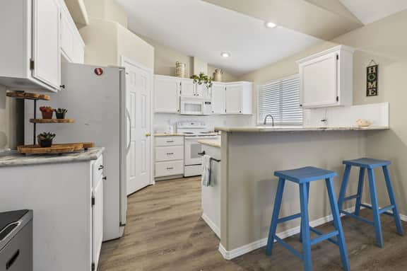 2min>RidgecrestGolf*1300ft²*LargeBackyard*1000Mbps