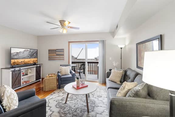 Updated-100Mbps-Smart TV-3 TVs-Full Kitchen-W/D