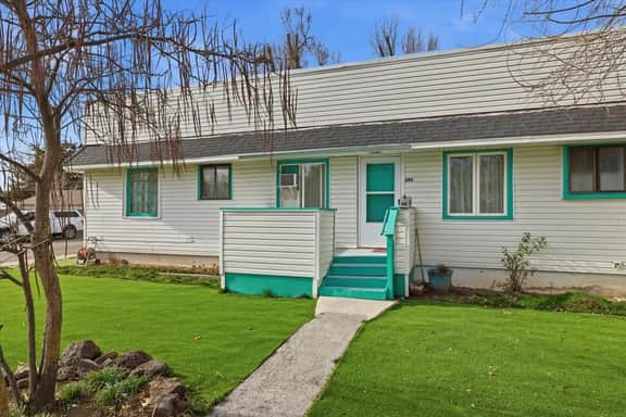 Parking|Smart TV|Full Kitchen|Self Check-In|W/D