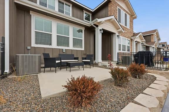 Near Eagle Island | Pool | 2 King Beds | Parking | Smart TV - Image 4