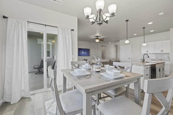 2min>Ridgevue☆1800ft²☆King☆FirePlace☆600Mbps - Image 4