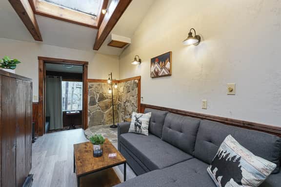 Riverside De Luxe - Image 5